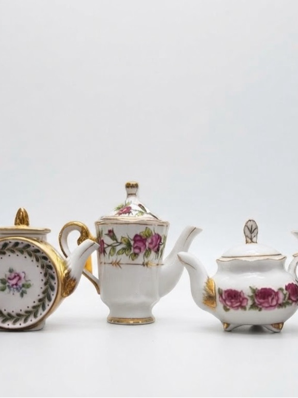 5 shabby chic miniature Victoria’s garden porcelain tea pots